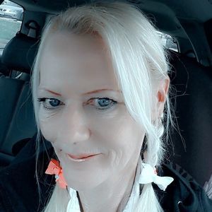 Meet your Posher, Pamela